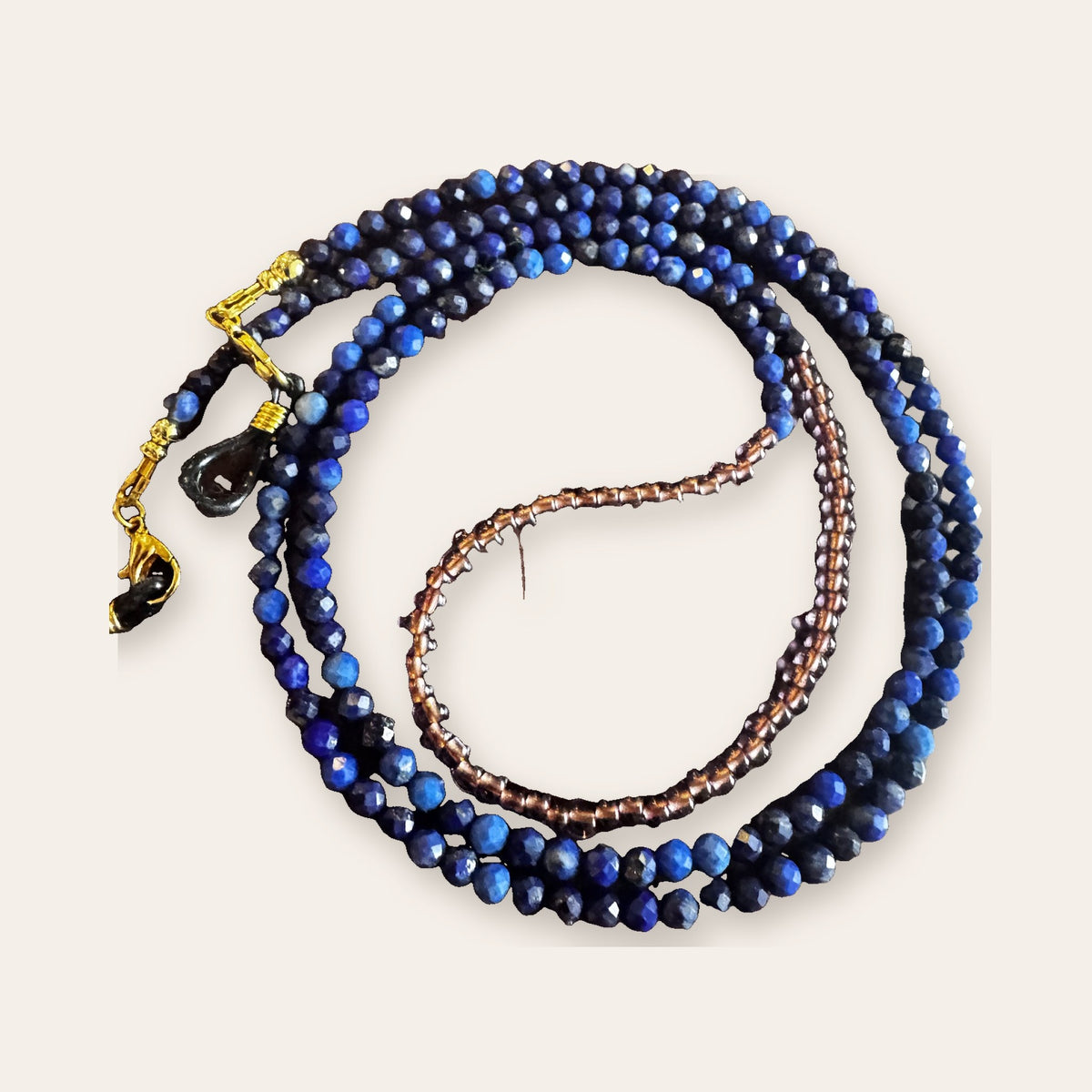 Eyeglass Chain, Signature